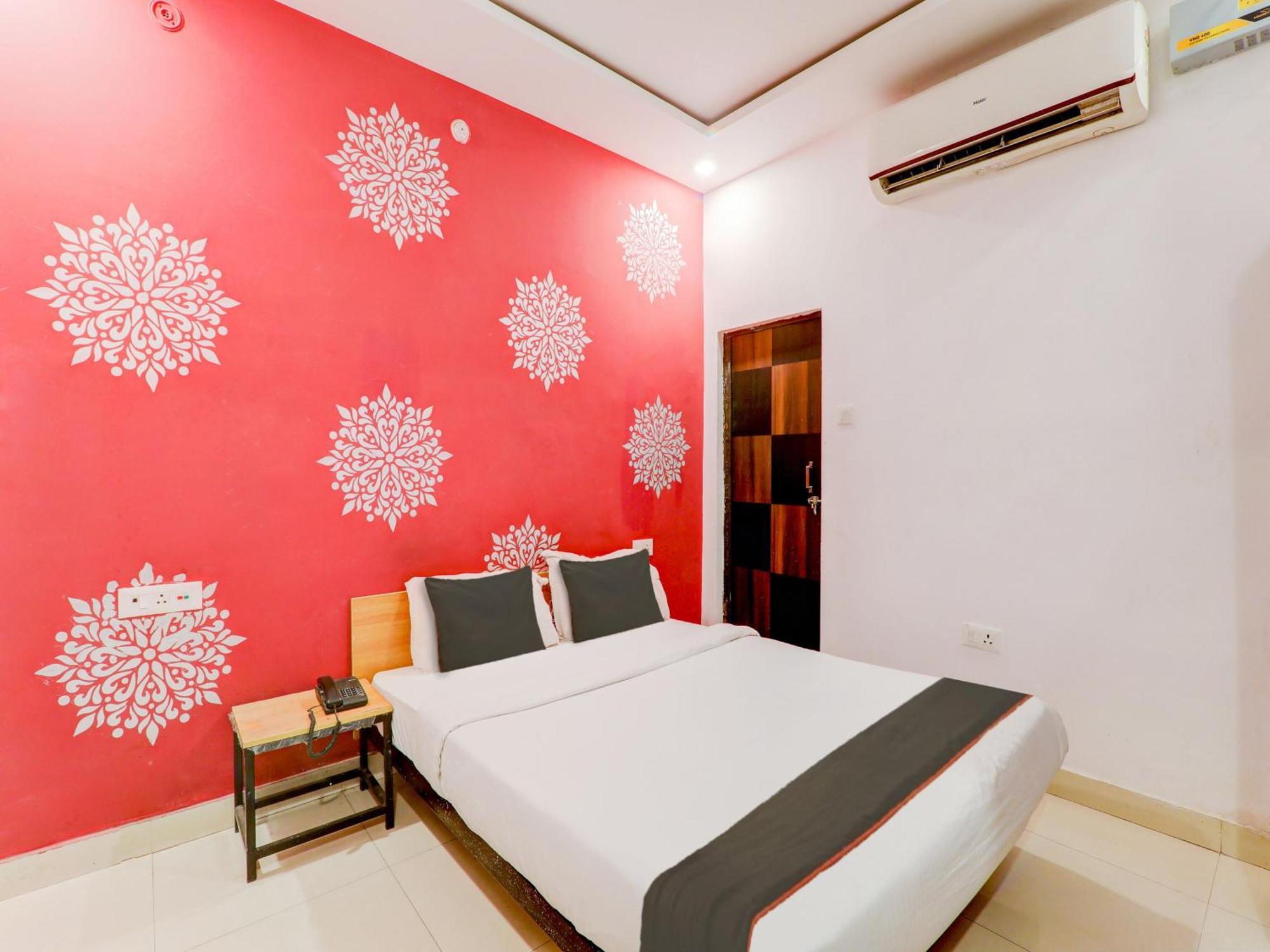 לקנאו Super Collection O Kiara Guest House מראה חיצוני תמונה